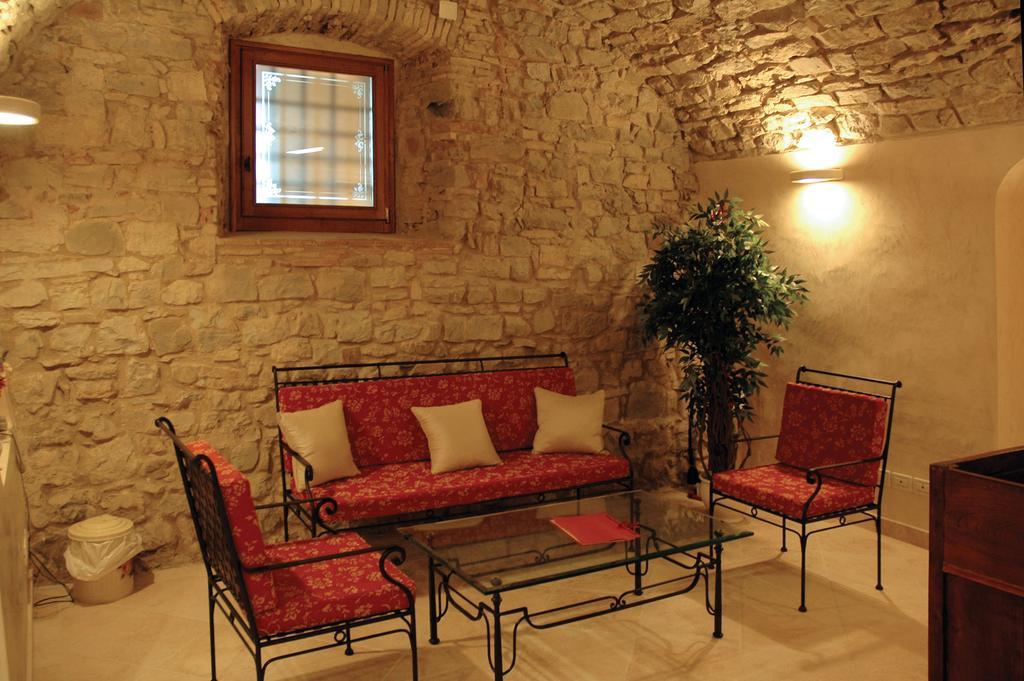 Hotel Palazzo Squarcialupi Castellina in Chianti Exterior foto